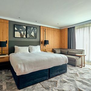 Premium King Room